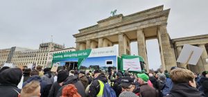 Bauerndemo In Berlin 300x140